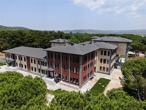 Ezine Hükümet Konağı Yapım İşi Tamamlandı